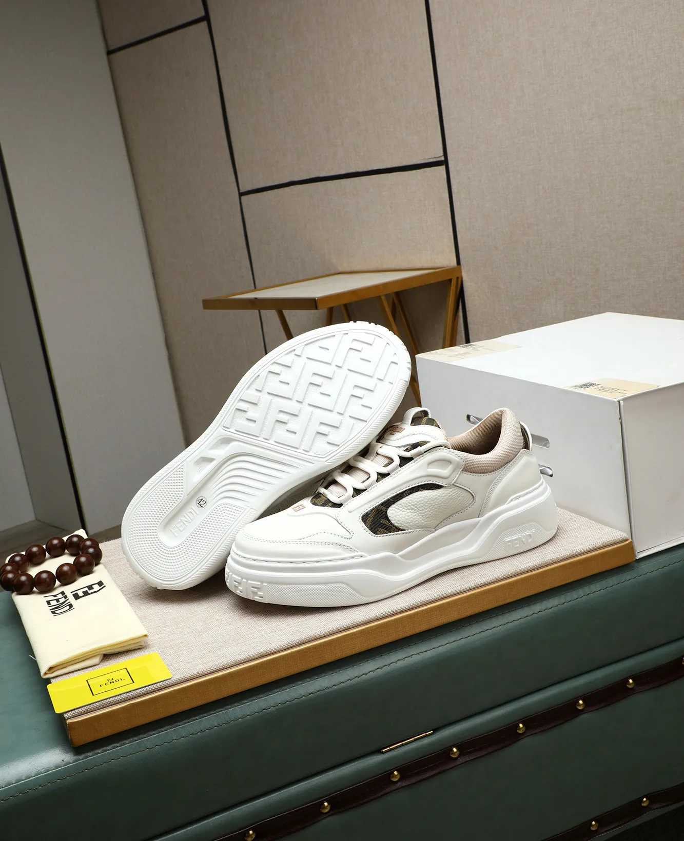 Men's shoes 💰760 [FENDI] Fendi - High-end quality original casual sports shoes - Upper: Nappa calfskin, pebbled calfskin, tongue and heel; injection molded brand logo plastic module - Lining: brand canvas - Outsole: ultra-light TPR foam·rubber; molded outsole -Super high quality control·Fine workmanship: highlighted (high-end·luxury·grade) -Size :39-44 (38, 45, can be customized)